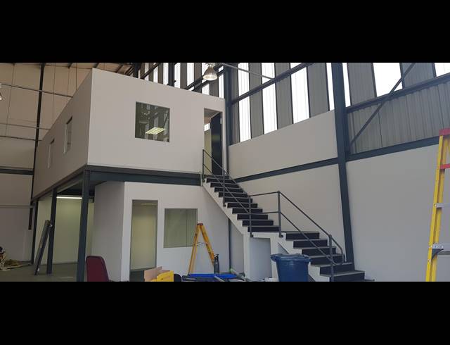284M² WAREHOUSE TO LET IN MEADOWDALE